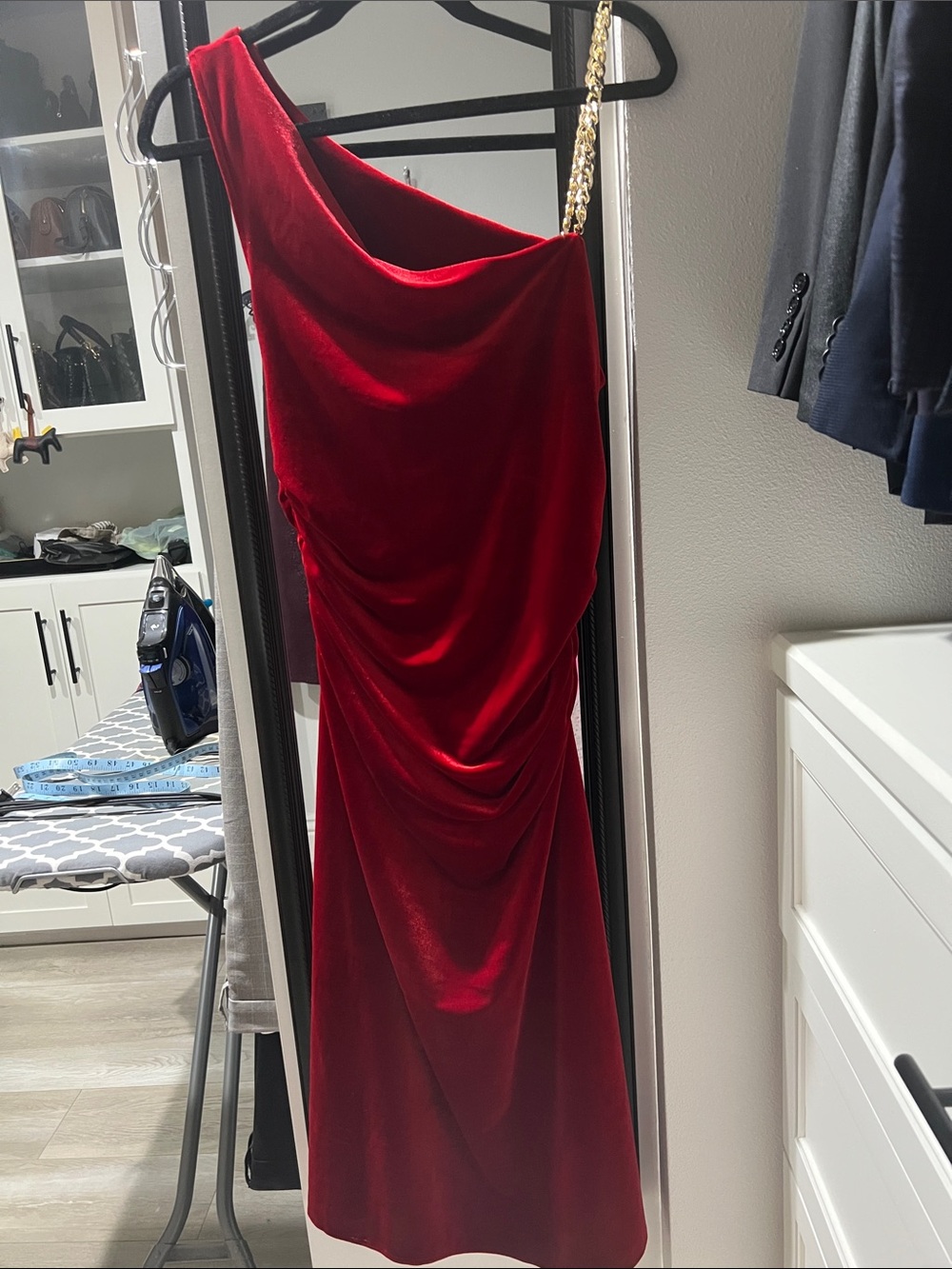 H by Halston One-Shoulder Red Velvet Cocktail Dress NWOT never worn, gorgeous